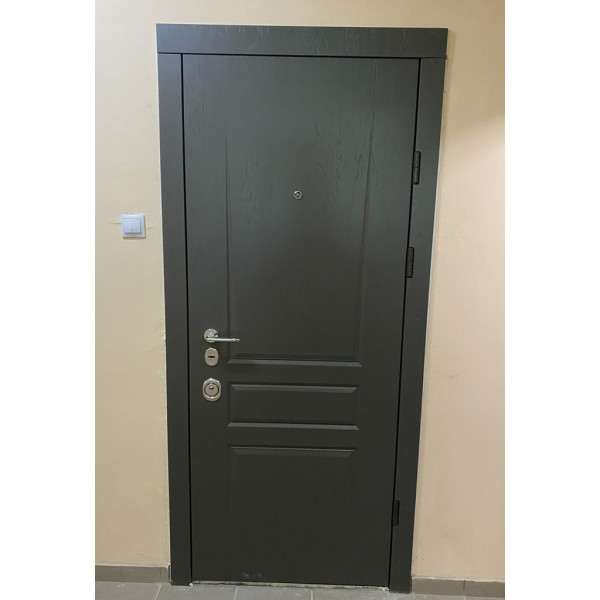 Вхідні двері в квартиру з шумоізоляцією Qdoors Авангард ТРІНО