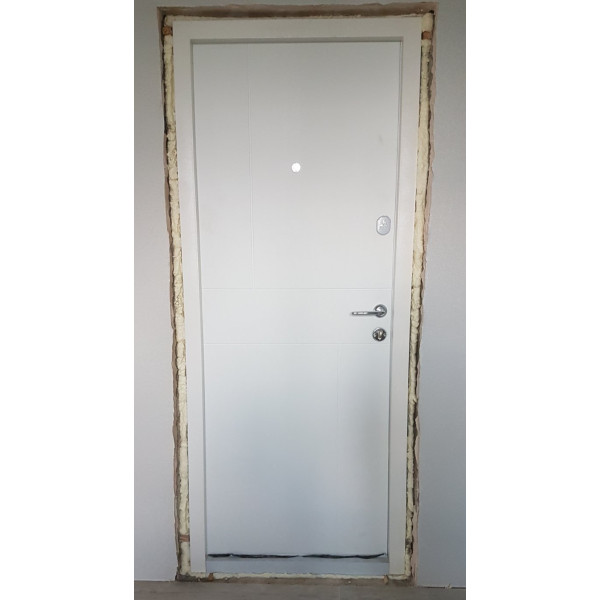 Входная дверь Qdoors СТИЛЬ-М белая рама