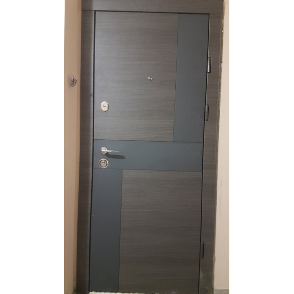 Входная дверь Qdoors СТИЛЬ-М белая рама